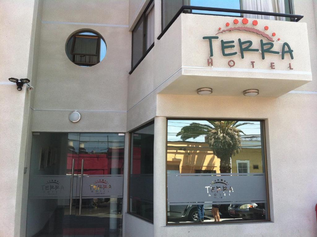 Hotel Terra إكيكي المظهر الخارجي الصورة